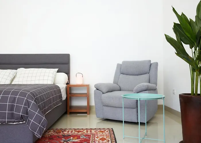 Dudu / Modern Decorated 3-room ジンバラン