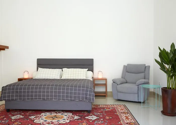 Dudu / Modern Decorated 3-room ジンバラン