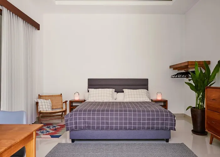 Dudu / Modern Decorated 3-room ジンバラン